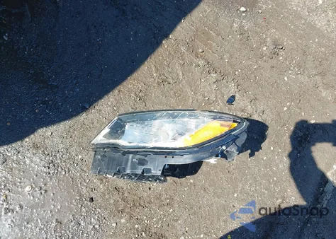 2021 Jeep Compass Latitude 4X4 z USA, uszkodzony, nr VIN 3C4NJDBB8MT558325